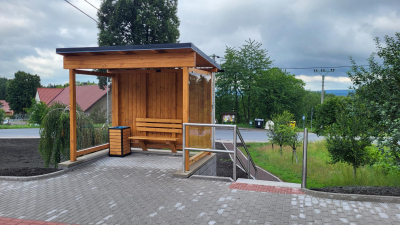 Chodník a autobusové zastávky, Nepomuky, Horní Čermná