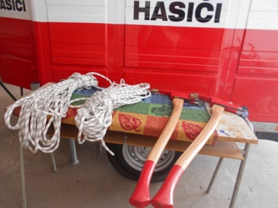 Stavba altánu a vybavení hasičské zbrojnice v obci Helvíkovice
