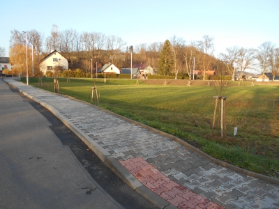 Stezka pro pěší a cyklisty podél I/11, Helvíkovice, 2. etapa 
