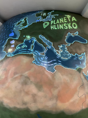 1152